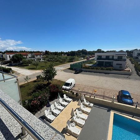 Funtana Appartements An Der 1 Reihe Vom Meer Exteriör bild