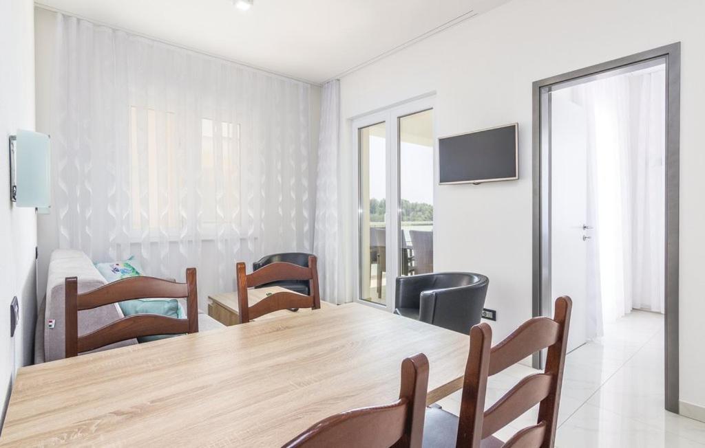 Funtana Appartements An Der 1 Reihe Vom Meer Exteriör bild